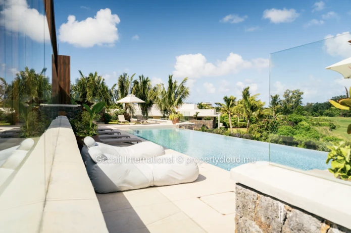 Exceptional Villa in Anahita, Mauritius – Panoramic Views Over Golf and Mountains