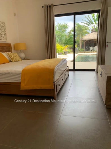 Location d'Exception : Chef-d'Œuvre Architectural au Domaine Mon Île