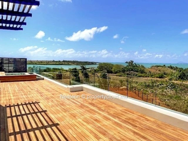 Somptueux penthouse de 3 chambres avec vue mer