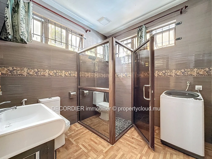 Spacious Home with Pool for Rent
