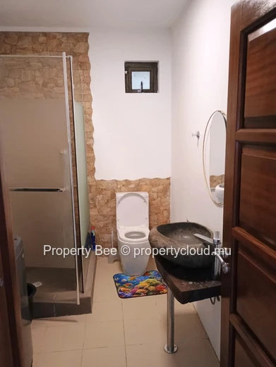 16ème Mille (Forest-Side) : 2021 House 5-Bedrooms / 3 Bathrooms