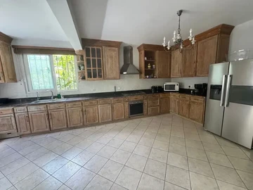 4 Bedroom Villa