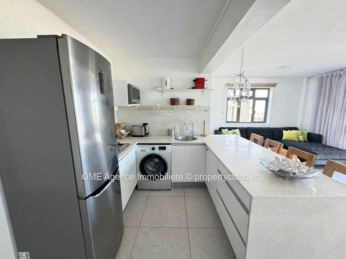 2 bedroom apartment with sea views