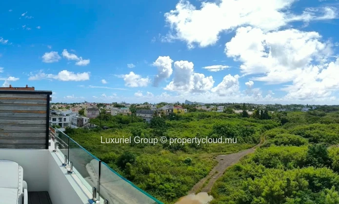 3-Bedroom Apartment with Private Rooftop in Pereybere