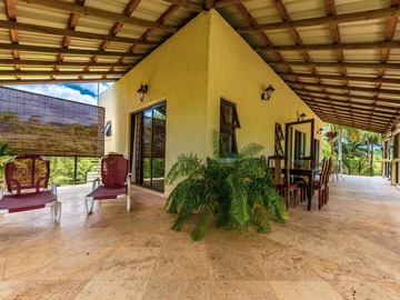 6 Bedroom Villa