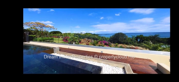 Appartement élégant de 2 chambres avec jardin dans une résidence en front de mer à Flic en Flac – Île Maurice