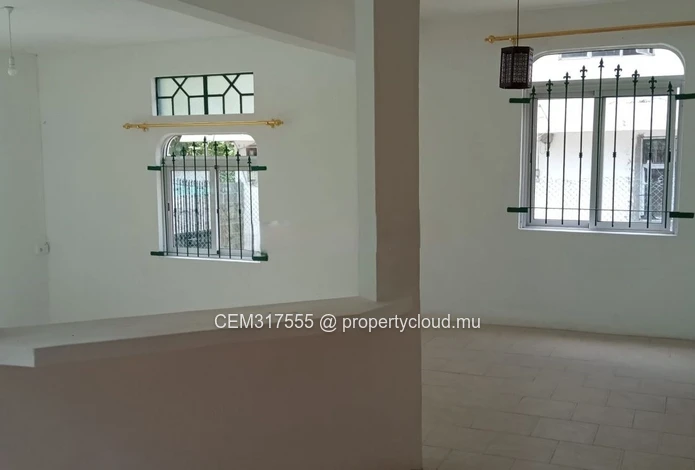 Charmante Maison Familiale à Vendre – Beau Bassin / Rose Hill – Quatre Bornes Centre