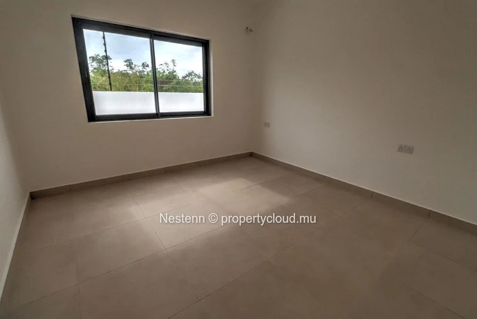 Maison moderne neuve avec piscine à Grand Baie