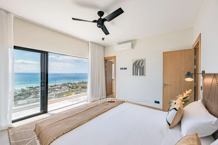 VILLA PDS à vendre à Tamarin, surface de 455m², 4 chambres, piscine.