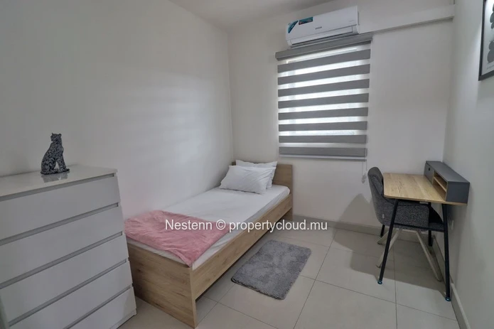 Appartement contemporain de 2 chambres dans la Smart City l'Avenir, en parfait état, meublé, vue sur la montagne, par...