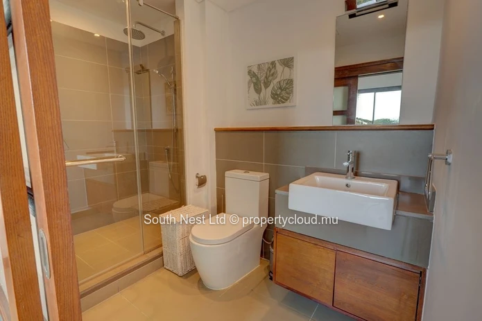 A rare property, both elegant and private, fully dedicated to an exceptional lifestyle