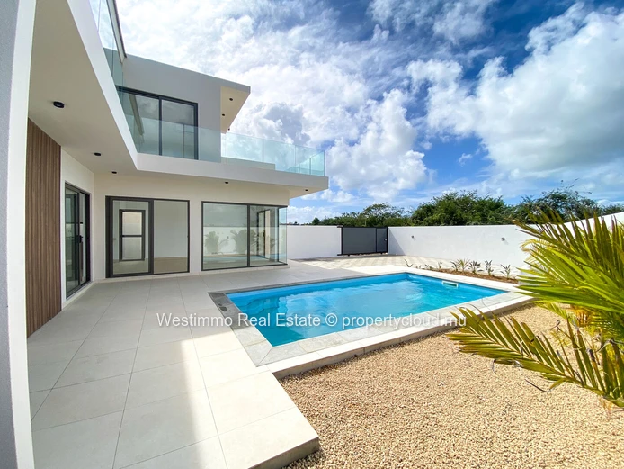 Villa neuve de 3 chambres à vendre à Péreybère
