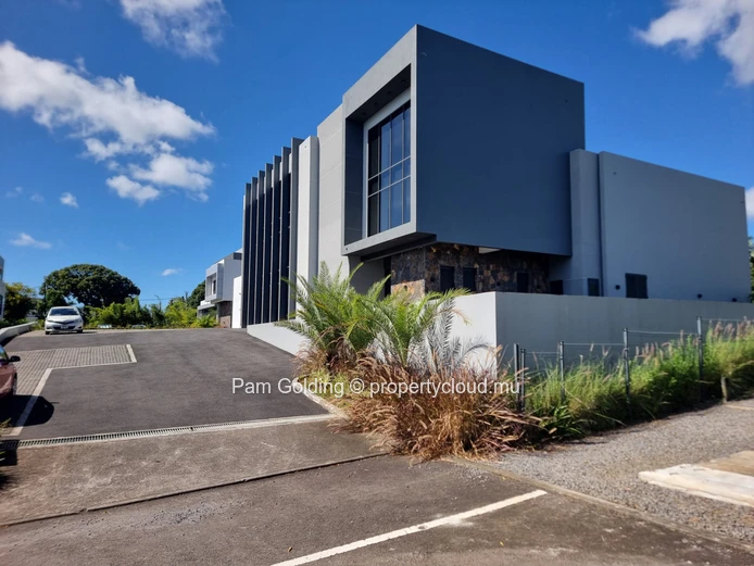 Immeuble de Bureaux Commercials à Louer au Vivea Business Park, Moka