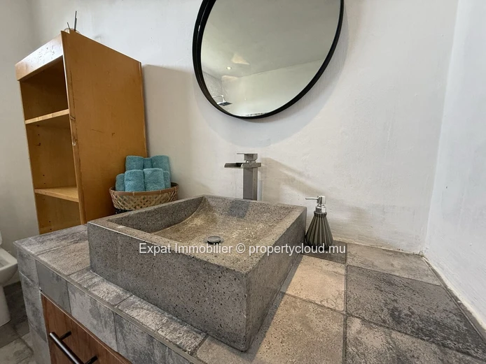 Contemporary 5-Bedroom Villa With Private Pool And Spacious Rooftop – Fond Du Sac