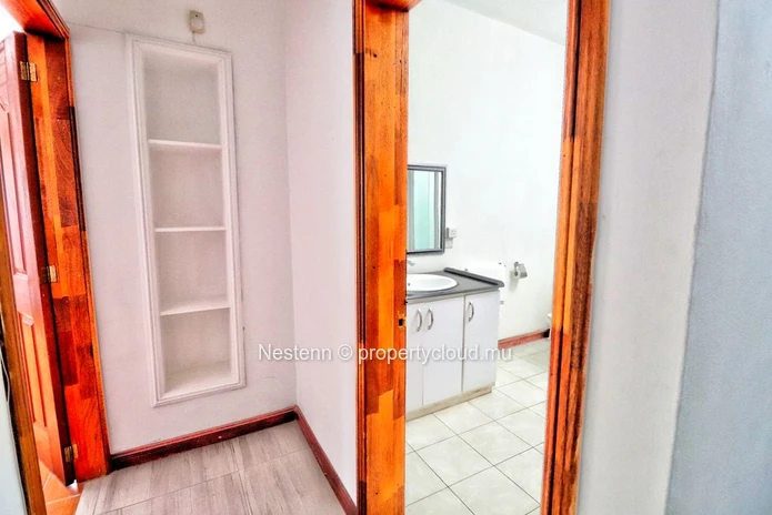 Elegant 3-bedroom duplex with private pool 