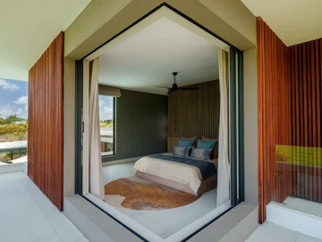 5 Bedroom Villa