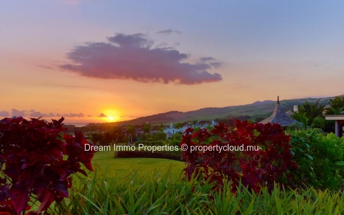 Beaux Terrains Irs A Vendre Dans Un Domaine Avec Golf Et Lagon Dans Le Sud-Ouest