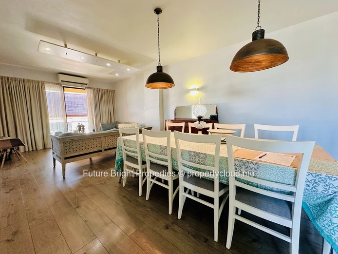 Elegant Apartment with Panoramic Views in the Heart of Rose Hill