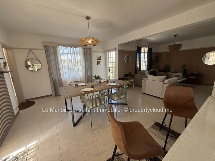 Appartement 3 chambres de 120 m² avec piscine à vendre à Albion