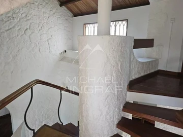 5 Bedroom Villa