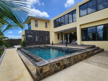 4 Bedroom Villa