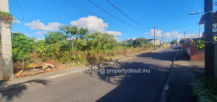 Freehold Residential & Commercial Land for Sale – Solferino No 5, Vacoas 