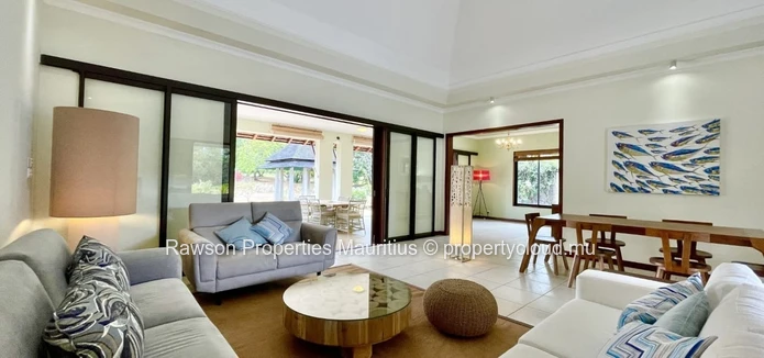 4 Bedroom Villa For Sale in Tamarin