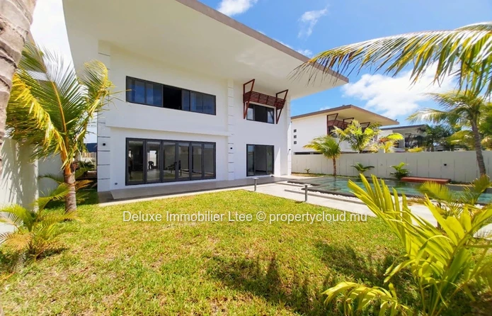 Modern 4 Bedroom Villa with Private Pool in Grand Baie