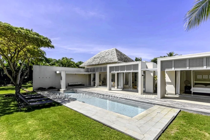 Elegance and Serenity - Prestige Golf Villa in Mauritius
