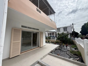 10 Bedroom House