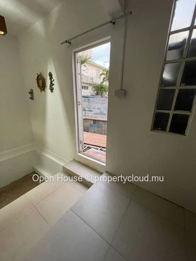 Mauritian Villa in Bain Boeuf, Pereybere - 290m², 8 Bedrooms.