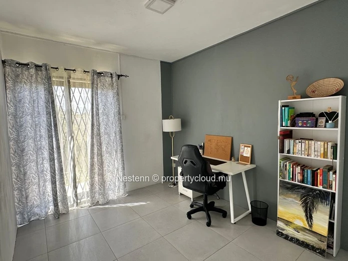  Belle Maison Semi-Meublée dans un Quartier Paisible  