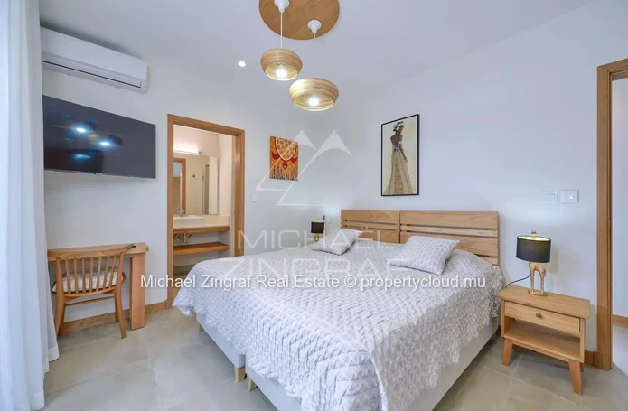 4-Bedroom Villa in a Secure Residence Grand Bay