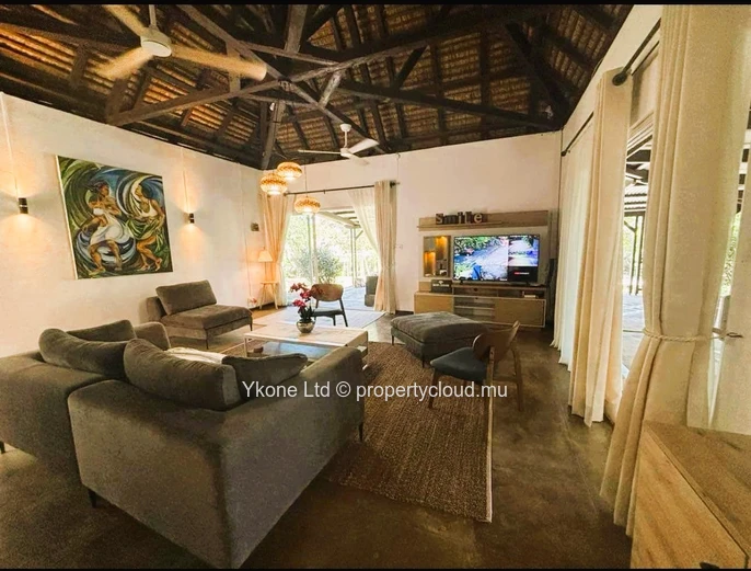 Villa For Sale In Bain Boeuf