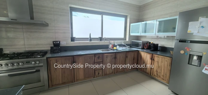Modern 3-Bedroom Villa with Pool & Bali-Style Retreat in Pointe aux Piments