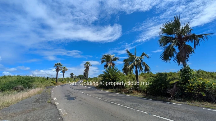 Saint Antoine – Terrain à vendre – Pam Golding Mauritius