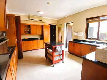 4 Bedroom Villa