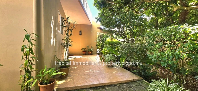 To rent: Furnished and equipped house of 150 m², on a plot of 418 m² in Curepipe