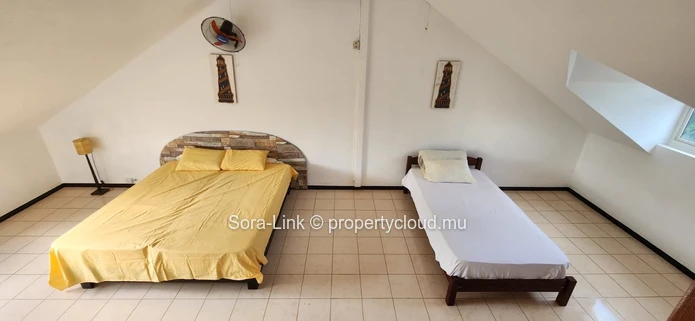 3 bedroom apartment close to amenities for rent in Flic en Flac 