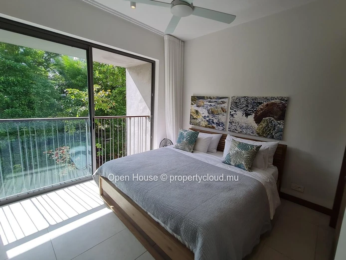 Appartement IRS à vendre à Grand Baie, 198m², 3 chambres en suite, piscine commune, dans domaine avec Golf, accessibl...