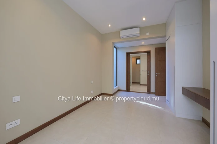Luxury PDS Apartment with panoramic sea view for sale in Pointe aux Canonniers