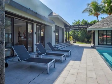 5 Bedroom House