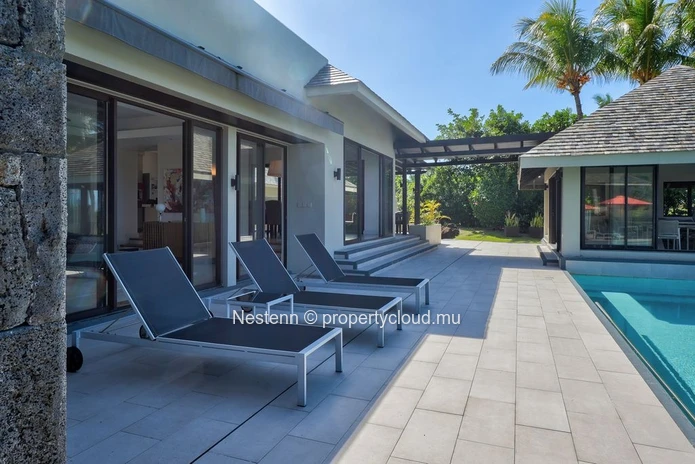 Sea View Villa – Modern Elegance with Private Pool