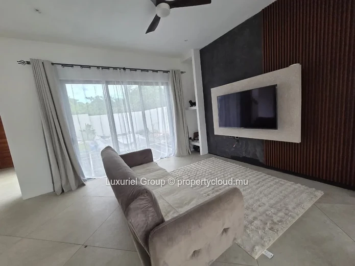 Brand-New Villa With Private Pool For Rent – Calodyne