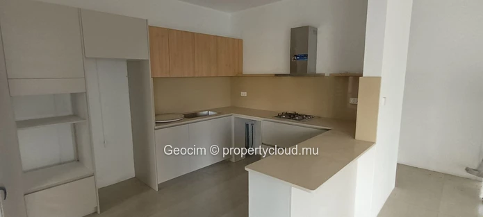 Quatre Bornes St Jean Penthouse neuf de 3 càc 2 sdb. Ascenseur. Terrasse 100 m2.  Parking Privatifs. (Mandat exclusif)