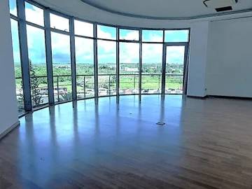 Bureau de 7 Chambres