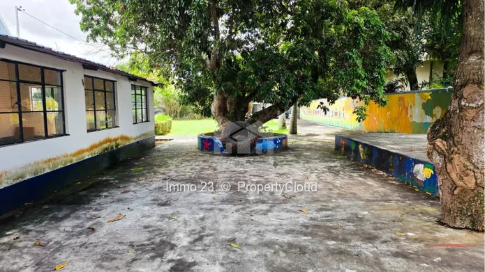 Terrain r00e9sidentiel - 1466.36m2 - Quatre Bornes - Ref. TE98730VE