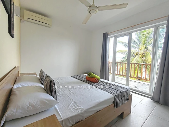 Appartement meublé à louer à Rivière Noire - Black River, 85m², 2 chambres, piscine commune, équipements de cuisine e...