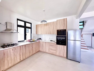 4 Bedroom Villa
