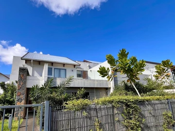 4 Bedroom Townhouse, Duplex